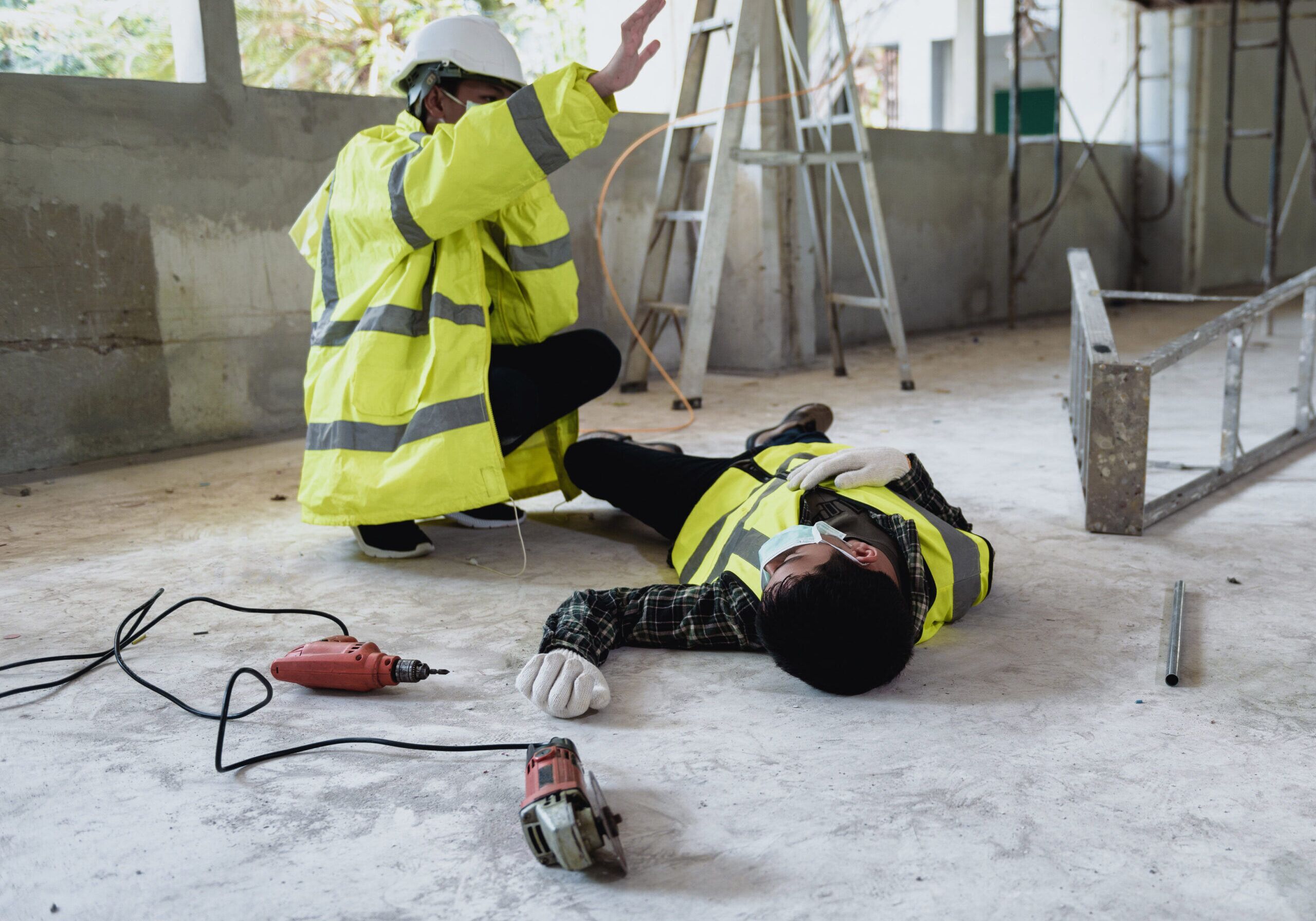 Work,Accidents,Of,Worker,In,Workplace,At,Construction,Site,Area Trabajador accidentado en construcción